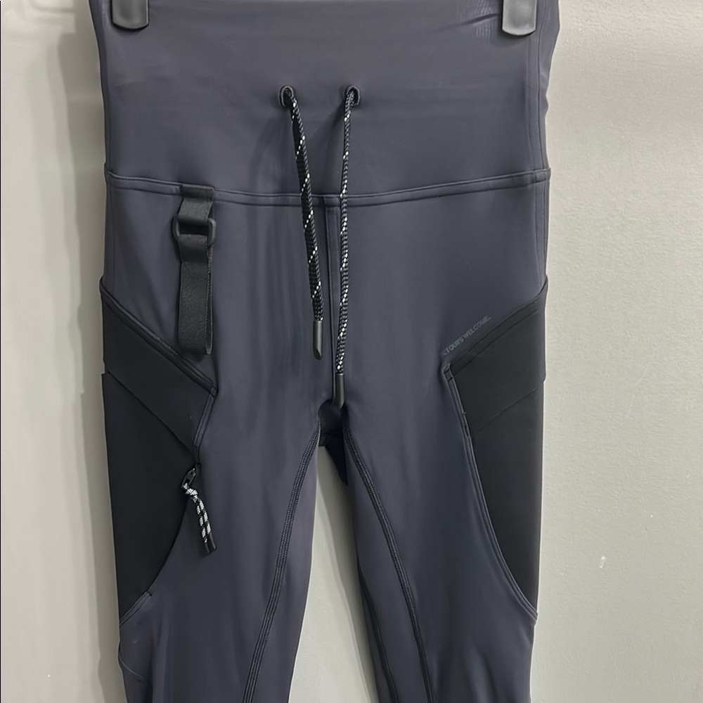 Black and Gray Active Leggings